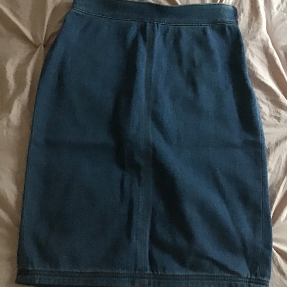 WHBM Denim Stretch Skirt Size 0 NWT - Picture 1 of 4